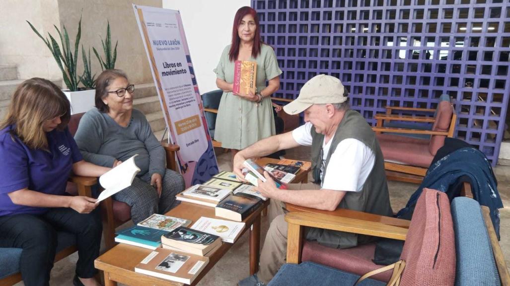 Festejan Día Mundial del libro con intercambios de Libros en Movimiento