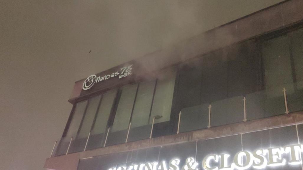 Incendio consume bar al sur de Monterrey