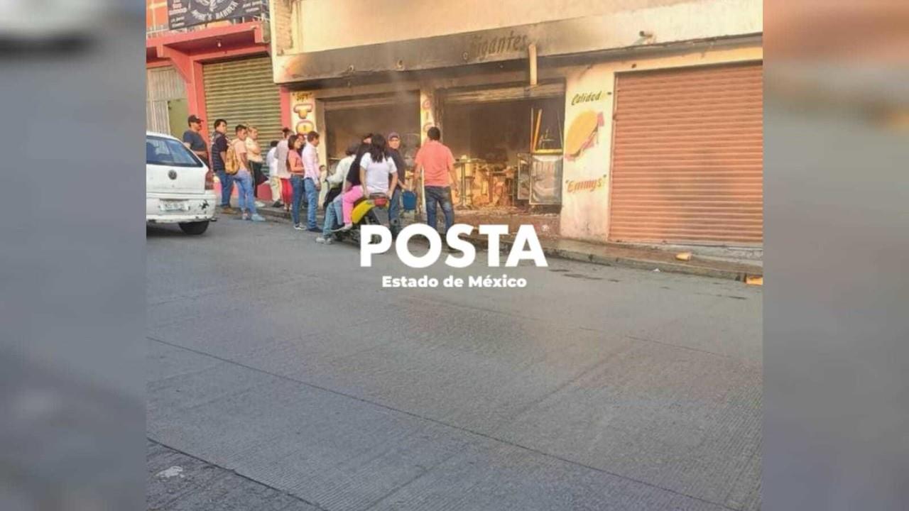 La explosión en el negocio de comida dejó daños materiales. Foto: Fernando Cruz