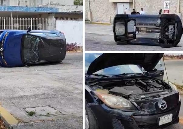 Choque en la Colonia México: Auto Renault volcado por Mazda que no respetó alto