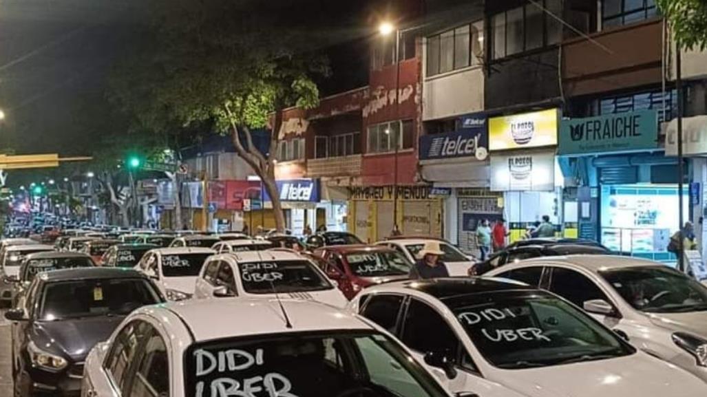 Choferes y usuarios de Didi y Uber se manifiestan masivamente en Chiapas