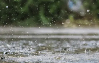 Lluvias al noreste, centro, oriente y sureste de México; sigue ambiente caluroso