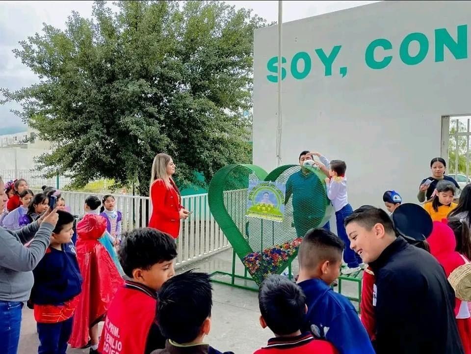 Inauguran corazón de recolección de tapitas en primaria de García