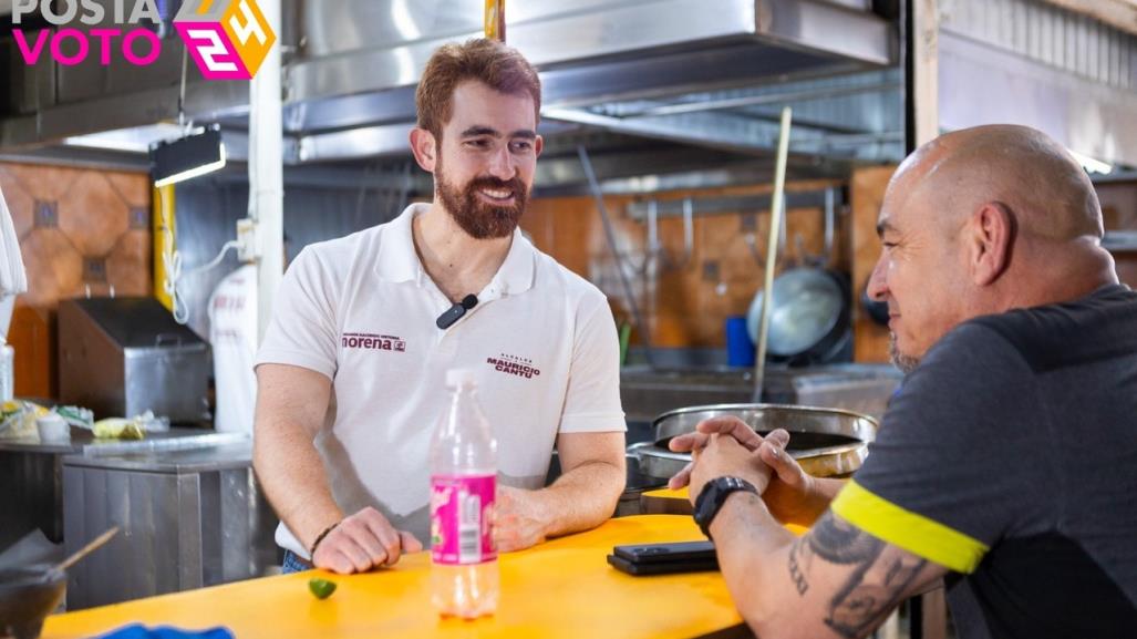 Mauricio Cantú se compromete con comerciantes del Mercado Juárez