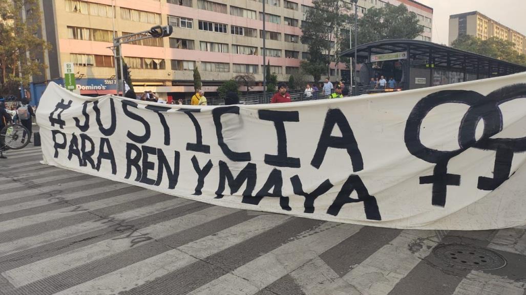 Bloquean estación Tlatelolco del Metrobús, denuncian lesbofobia tras accidente