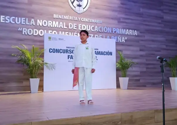 Estudiante de Telesecundaria de Yaxcabá ganó la final de Concurso de Declamación