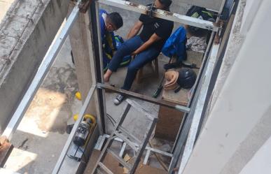 Cae elevador en construcción y lesiona a tres trabajadores en Coyoacán