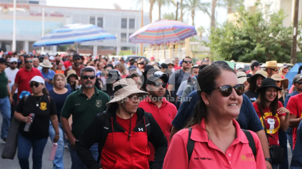 Cumplen docentes una semana de manifestaciones en BCS