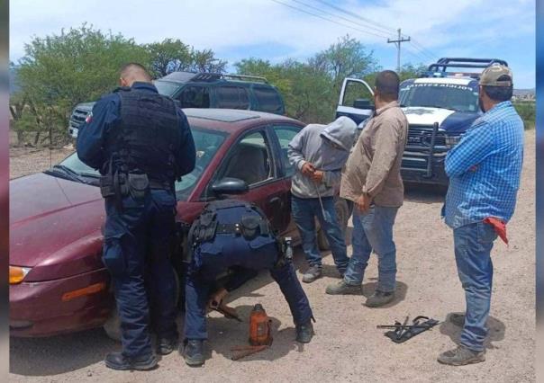 Policía Estatal brinda apoyo en carreteras a ciudadanos