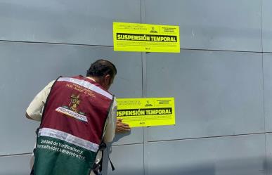 Suspensión de actividades en empresa de embutidos por obstrucción de colector en Nezahualcóyotl