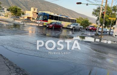 Fuga de aguas negras afecta a vecinos de la colonia Fomerrey 113 en Monterrey