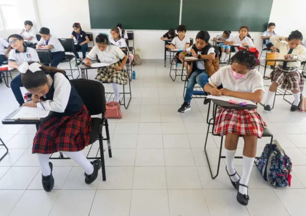 Estudiantes de Monclova a la espera del cambio de horario por altas temperaturas