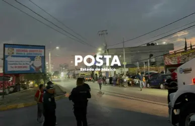 Paralizan la carretera Cuautitlán- Melchor Ocampo por bloqueo de vecinos (VIDEO)