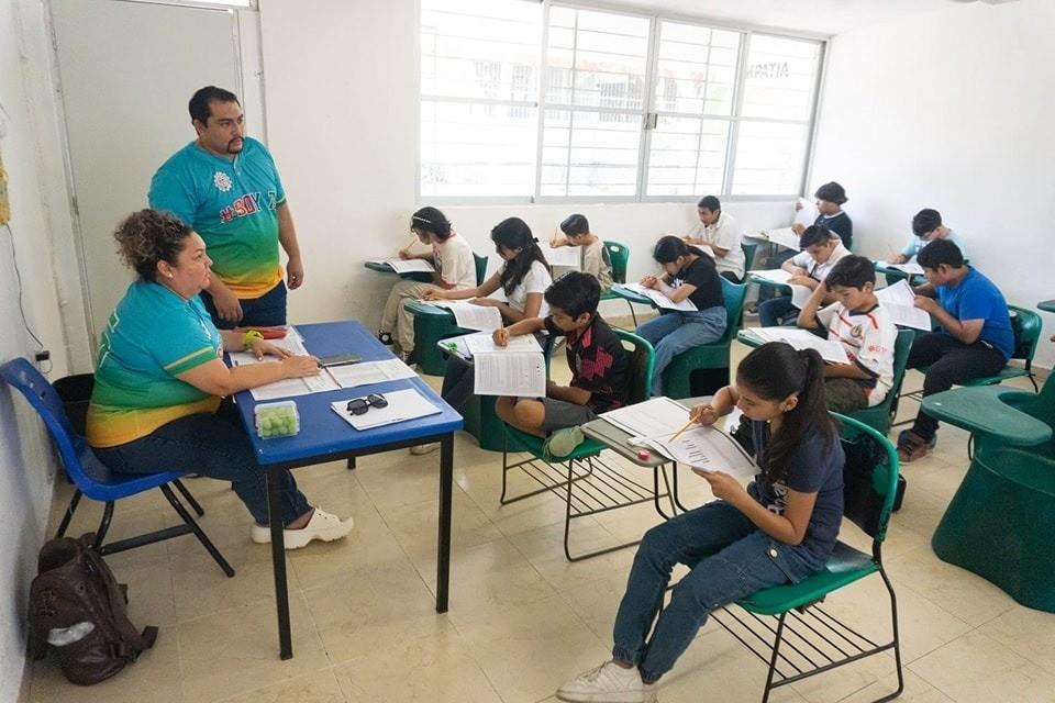 Durante la prueba se evalúan lo aprendido por los alumnos en 4°, 5° y 6° grado de primaria Foto: Cortesía