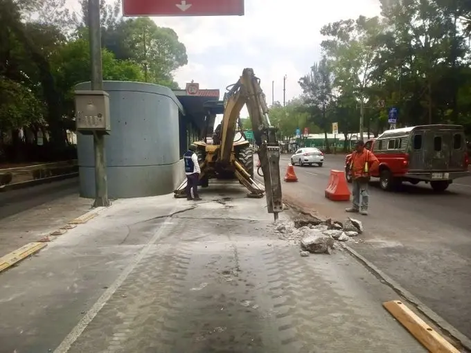 Se alargan obras de mantenimiento en esta estación de Metrobús en CDMX