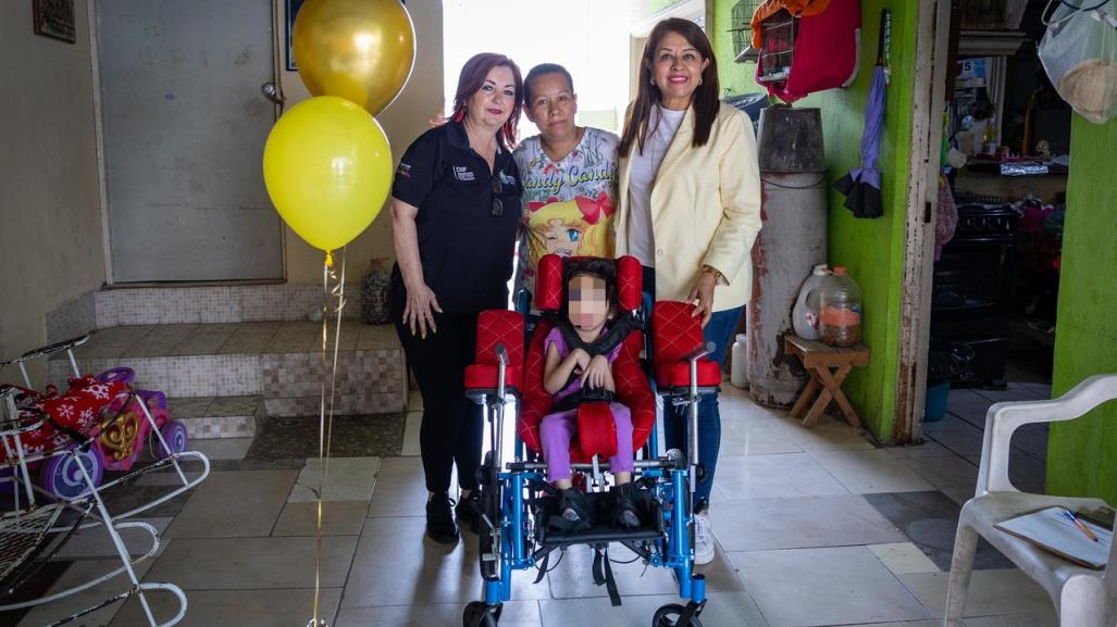 Municipio de Guadalupe dona sillas de ruedas especiales para niños