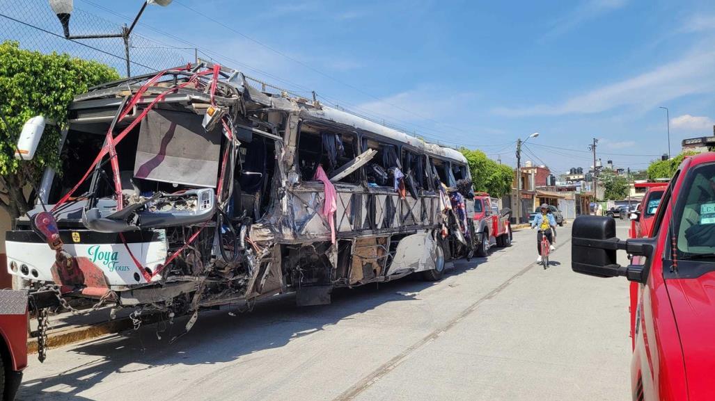 Aumenta a 18 peregrinos muertos y 32 heridos el saldo de accidente en Malinalco