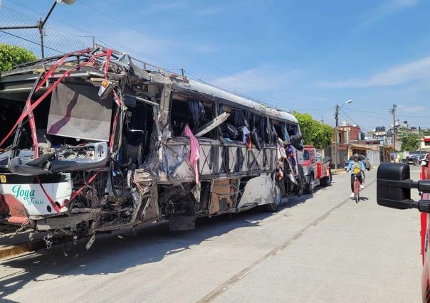 Aumenta a 18 peregrinos muertos y 32 heridos el saldo de accidente en Malinalco