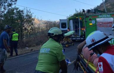 Buscan a familiares de peregrinos heridos accidentados rumbo a Chalma