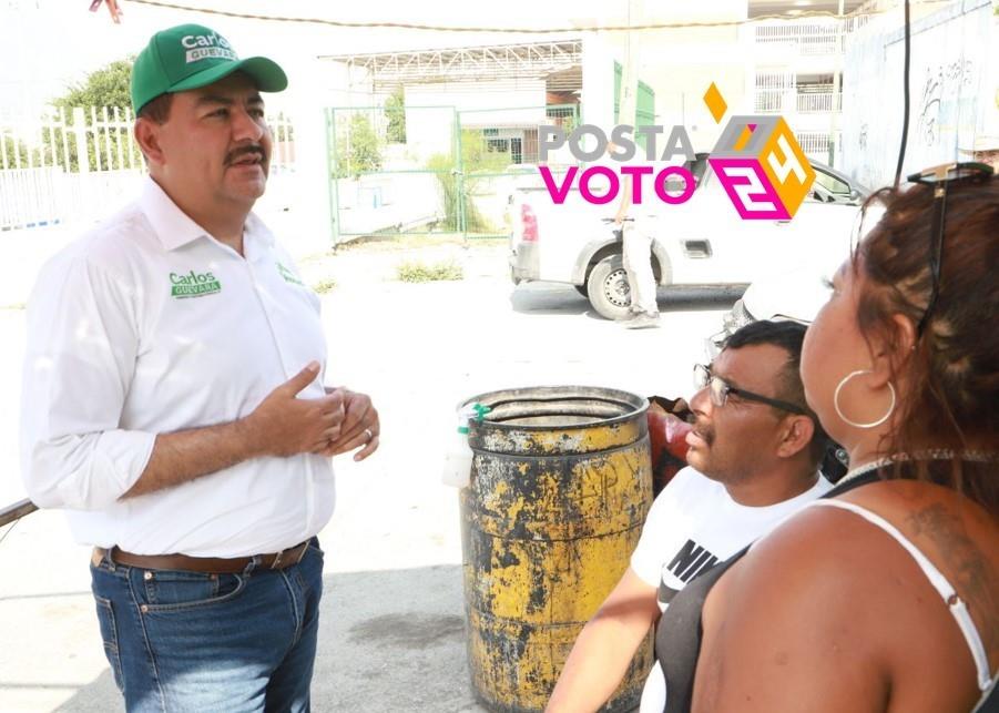 Carlos Guevara Garza se compromete a brindar pensión a mujeres de García