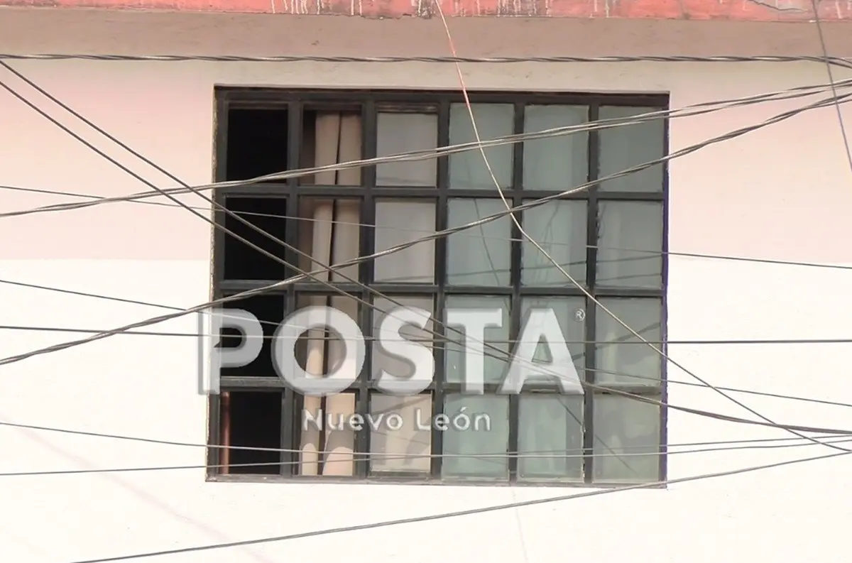 Cumplen vecinos de Mitras Norte más de 20 horas sin luz