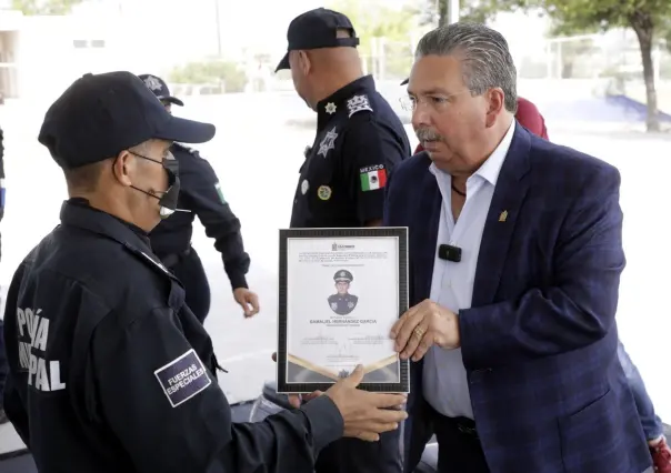 Escobedo reconoce a 34 elementos de Seguridad Ciudadana con ascensos