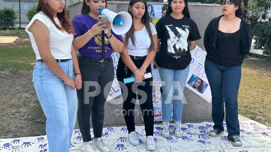 Estudiantes de derecho rinden homenaje a Debanhi Escobar