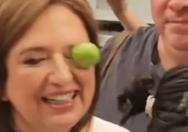 Xóchitl Gálvez es agredida con un limón en mercado de la Ciudad de México