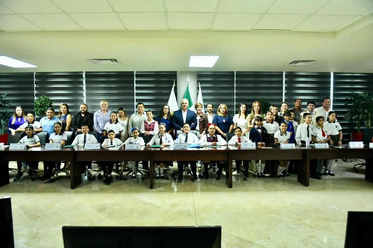 El Cabildo Infantil de Torreón durante sesión. (Fotografía: Gobierno de Torreón)