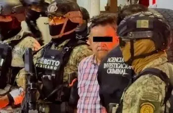 Abraham Oseguera Don Rodo, junto a elementos del Ejército Mexicano. Foto: Contra República.