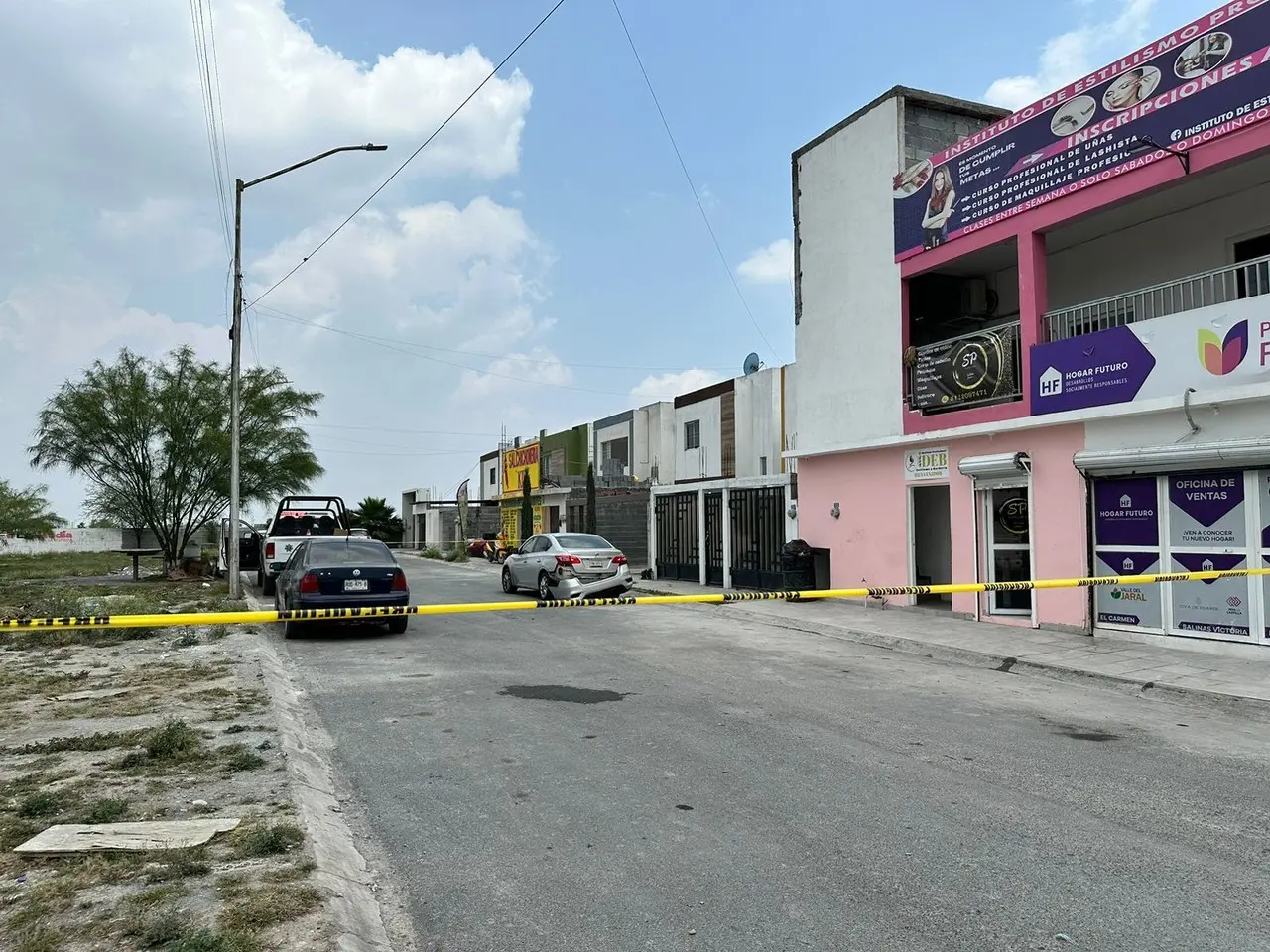 Policía de Escobedo asegura un automóvil con un arma corta. Foto. Policía de Proximidad