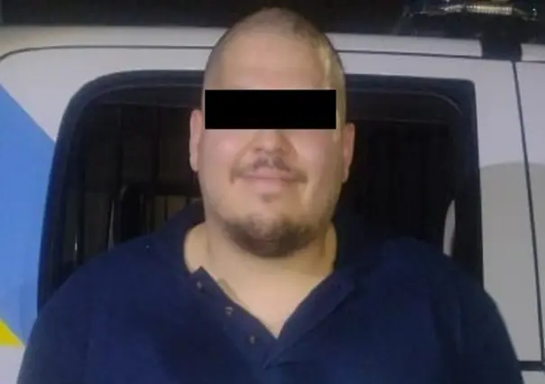 Detienen a hombre por golpear a su hermana en Bosques de Cumbres