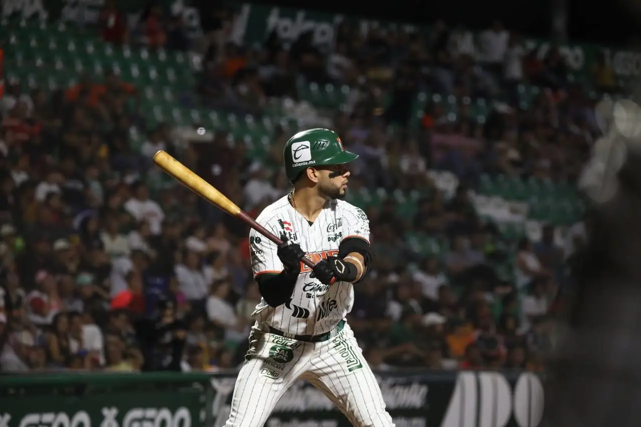 Luego de una noche histórica  en la que obtuvieron la victoria, los Leones de Yucatán cayeron ayer ante los Guerreros de Oaxaca.- Foto de Alejandro Zapata Sosa