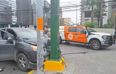 2 mujeres y 2 niños resultan lesionados en accidente vial en Monterrey (VIDEO)