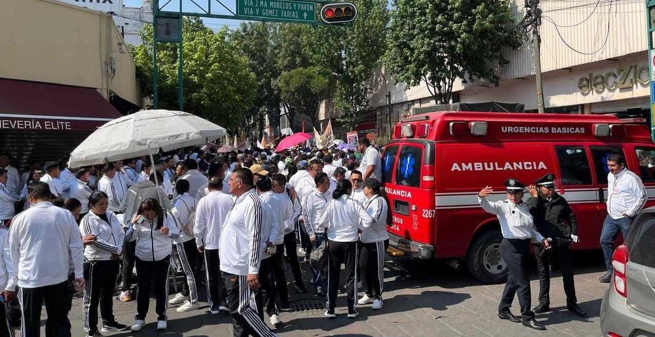 Marchan en Toluca por Día del Trabajo. Foto: POSTA