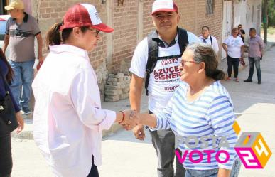 Azucena Cisneros promete pavimentar 100 calles en 100 días