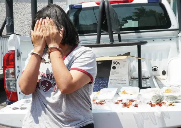 Cae por vender postres de marihuana frente a una prepa