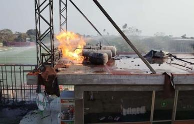 Explota tanque de gas en el Estadio Centenario en Villahermosa, Tabasco