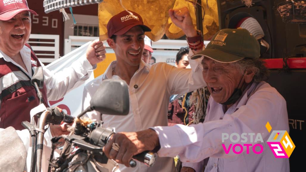 Rommel Pacheco se reúne con vecinos y mototaxistas en colonias de Mérida