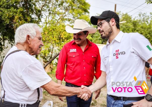 Candidato David de la Peña se compromete a edificar hospital en Santiago