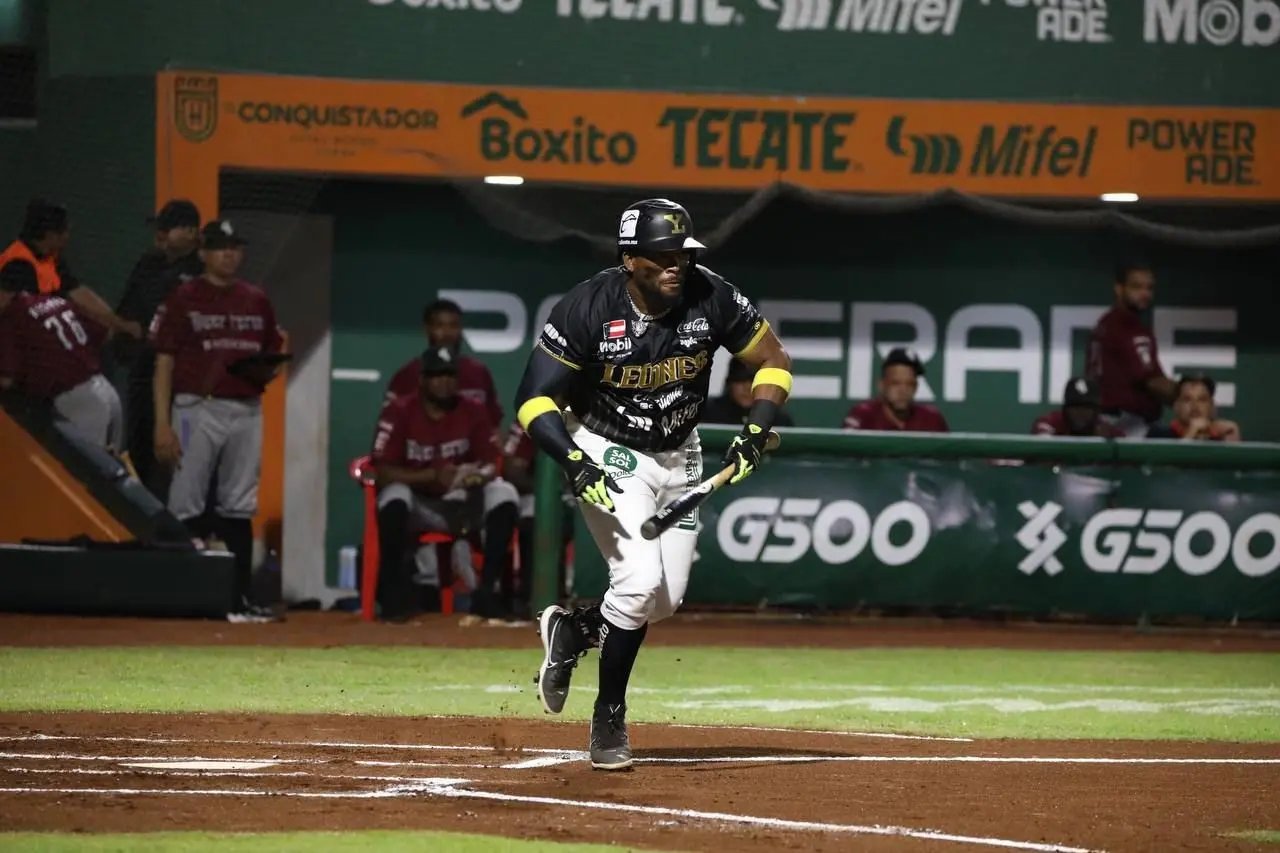 A pesar de perder la serie, los Leones de Yucatan se impusieron anoche ante los Guerreros de Oaxaca por un marcador de 7-3.- Foto de Leones de Yucatán