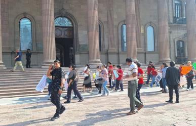Protestan por malas condiciones de escuela en Guadalupe