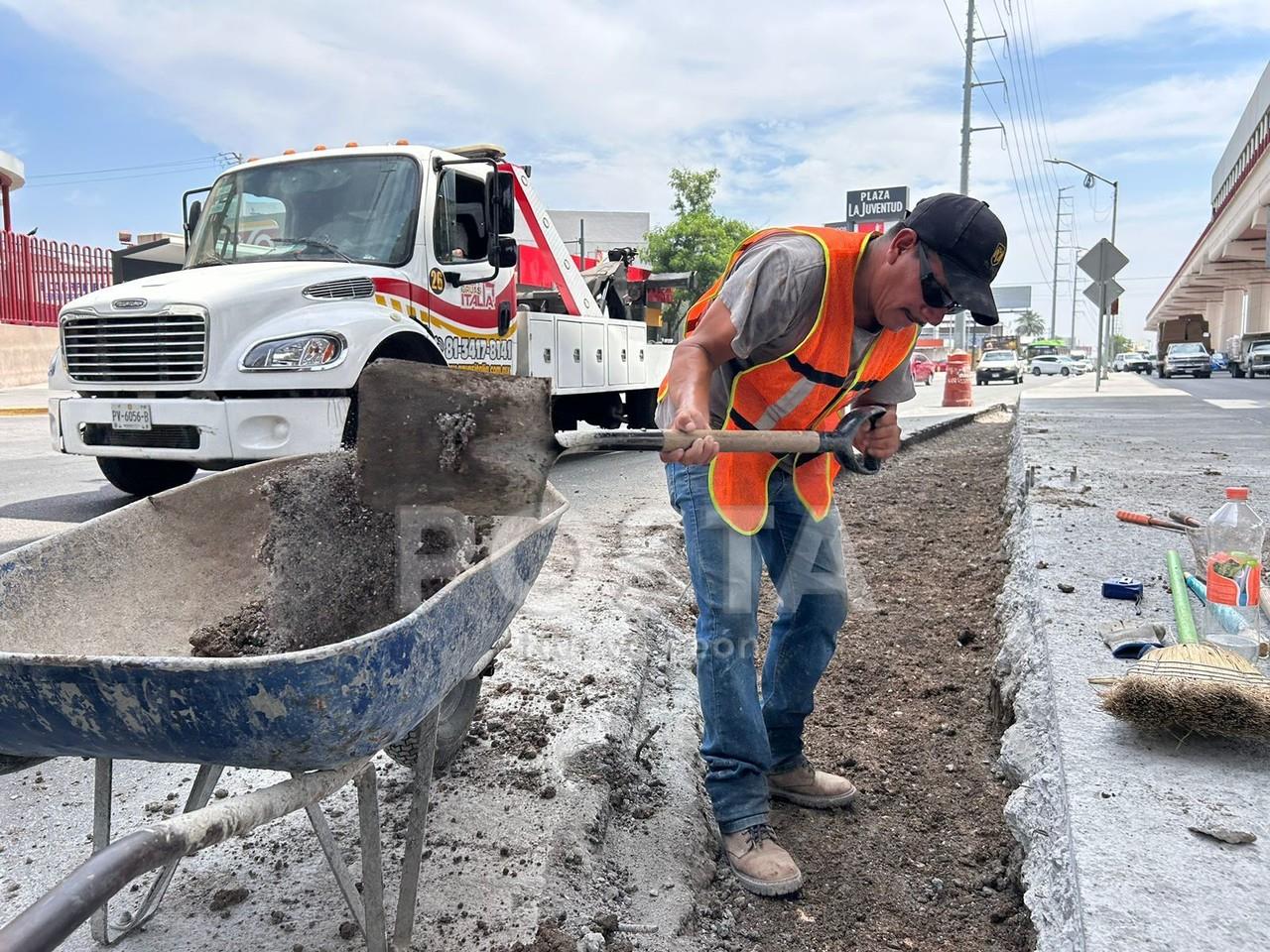 Celebran albañiles su día de trabajo