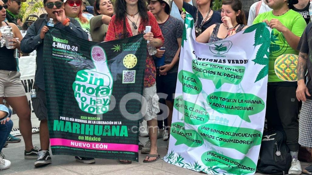 Marchan en el centro de Monterrey por la legalización del cannabis