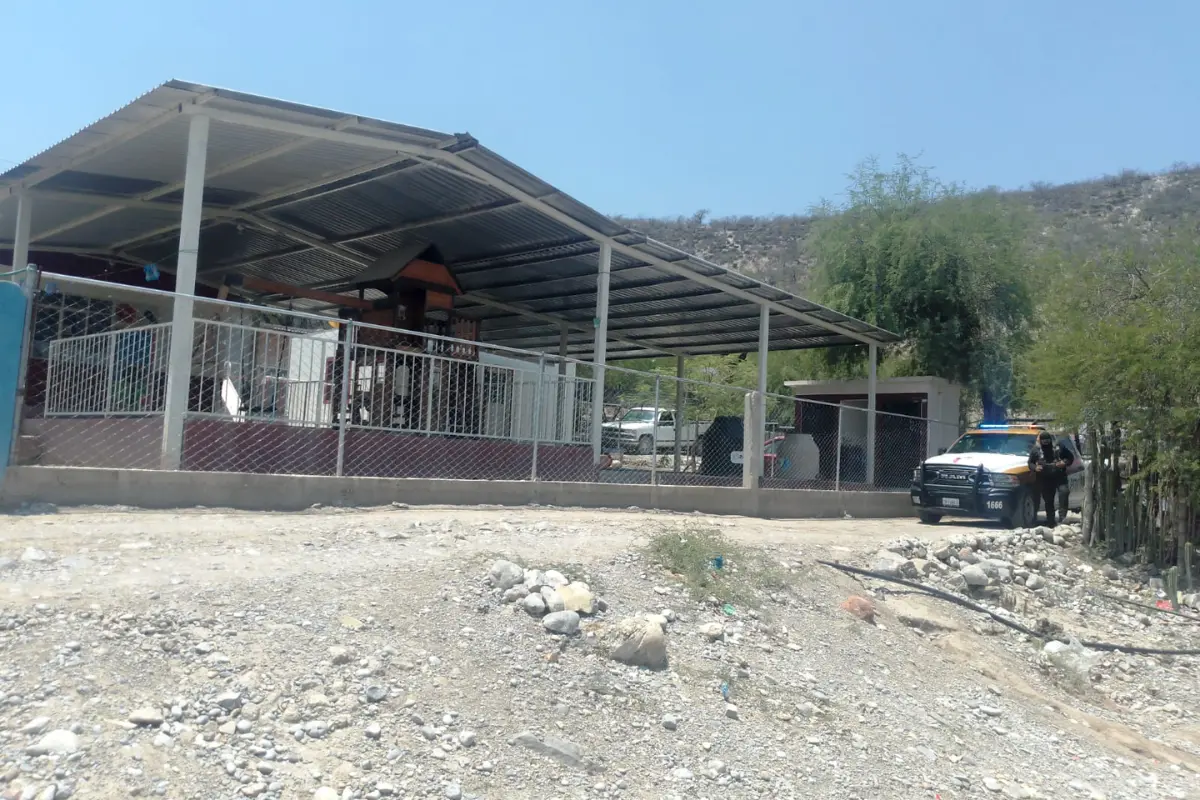 Elementos de la Guardia Estatal realizan recorridos de vigilancia en escuelas comunitarias. Foto: Agencia