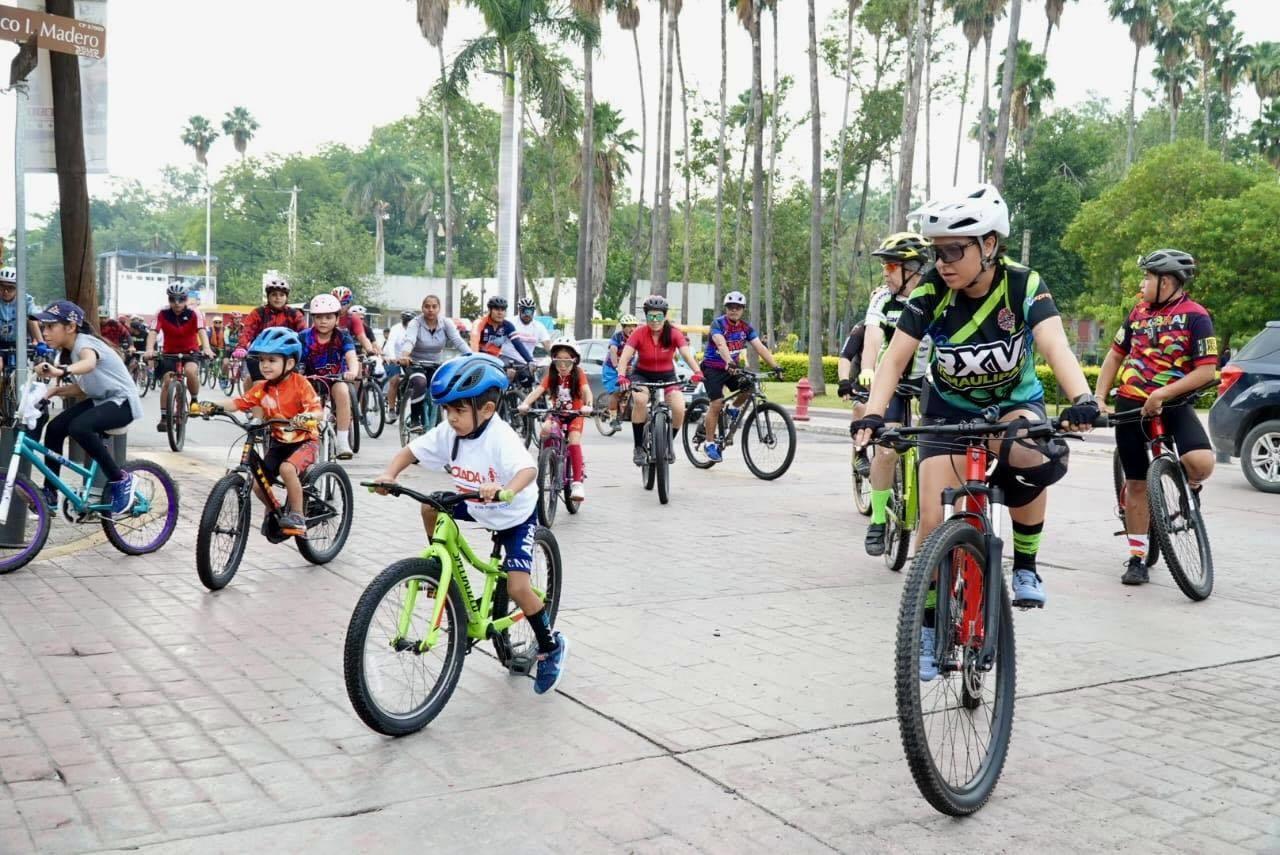 La Universidad Autónoma de Tamaulipas  organiza exitosa Rodada Familiar