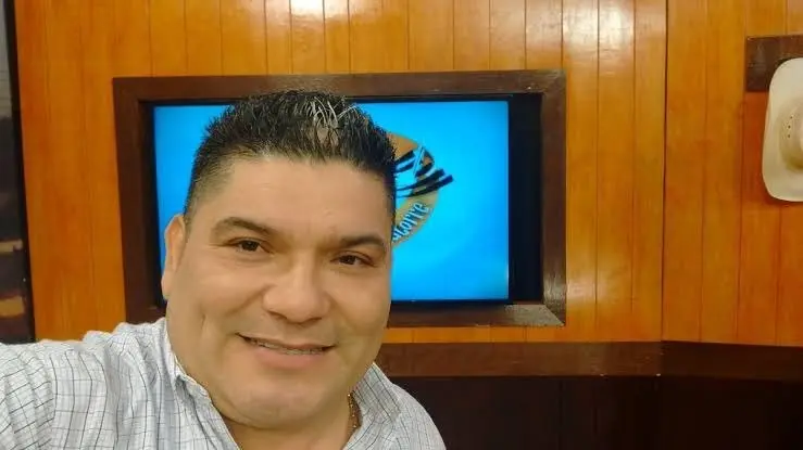 Julio Alatorre falleció a la edad de 53 años, mientras celebraba su cumpleaños en compañía de familiares y amigos, hasta el momento se desconocen las causas del sensible fallecimiento. Foto: Redes sociales