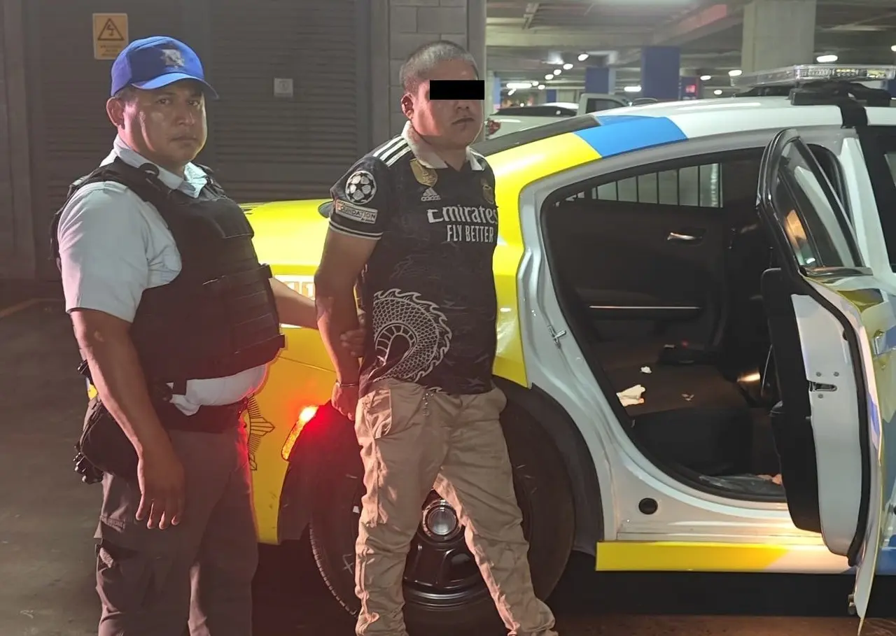 Bernardo N de 33 años detenido por un policía del municipio de Monterrey. Foto: Policía de Monterrey.