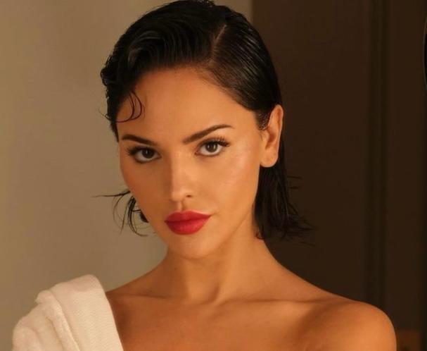 Eiza González se roba las miradas en La Met Gala en Nueva York Foto: Instagram