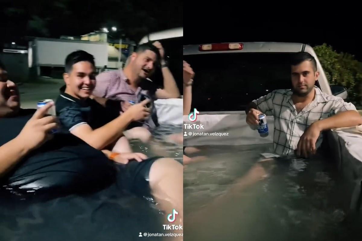 Un grupo de jóvenes mitigó las altas temperaturas transformando la caja de una camioneta en una alberca rodante. Foto: TikTok jonatan.velzquez